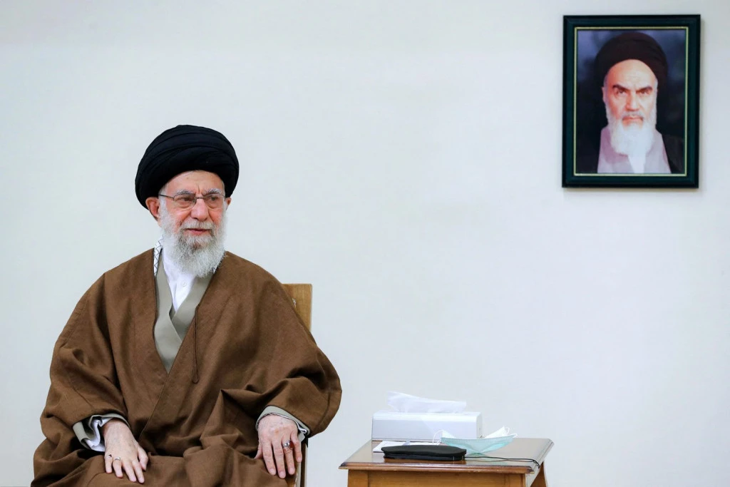 Οργισμένες διαδηλώσεις στο Ιράν - Εχθρούς της πατρίδας και ξένο δάκτυλο βλέπει ο Χαμενεΐ